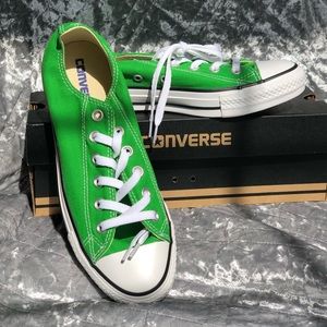 Canvas “Jungle Green” Converse (unisex)